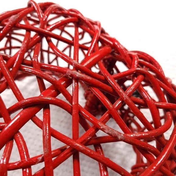 Vintage Large Red Apple Shaped Wicker Basket - Picture 6 of 10